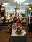 Храм Успения Пресвятой Богородицы в Варгашах встретил Рождество Христово в празднично украшенном храме