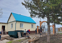 В храме посёлка Смолино приступили к наведению порядка после наводнения