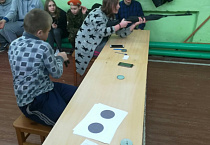 Священник из Мокроусово побывал на патриотических соревнованиях в деревенской школе