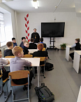 Петуховский священник побывал в сельской школе