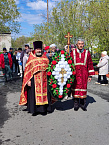 В Петухово священник принял участие в праздничных мероприятиях в честь Дня Победы