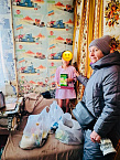 В Кургане сестры милосердия в пять семей привезли продукты и санитарно-гигиенические наборы