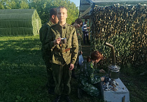 Кадеты курганской школы посмотрели фильм в летнем кинотеатре храма святой Матроны