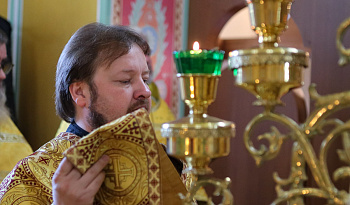 Литургия в день памяти мчч. Сергия и Вакха