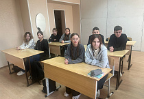 В Зауралье священник рассказал сельским школьникам о вреде наркомании