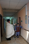 Курганский священник  окропил святой водой проживающих в Лесниковском доме-интернате