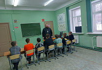 В Кургане в рамках социального проекта в воскресной школе обсудили тему целомудрия
