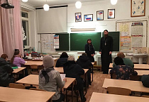 В Зауралье священник посетил родительское собрание по выбору модуля ОРКСЭ