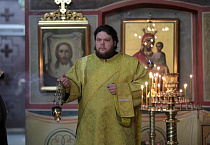 Митрополит Даниил совершил последнюю в уходящем году Божественную литургию