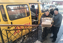 В Кургане дети православной гимназии участвуют в сборе гуманитарной помощи для СВО