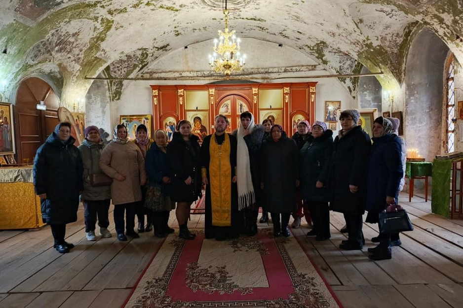 Работники культуры Белозерского округа побывали в старинном храме