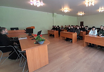 Священник из Зауралья провёл урок мужества для студентов курганского техникума