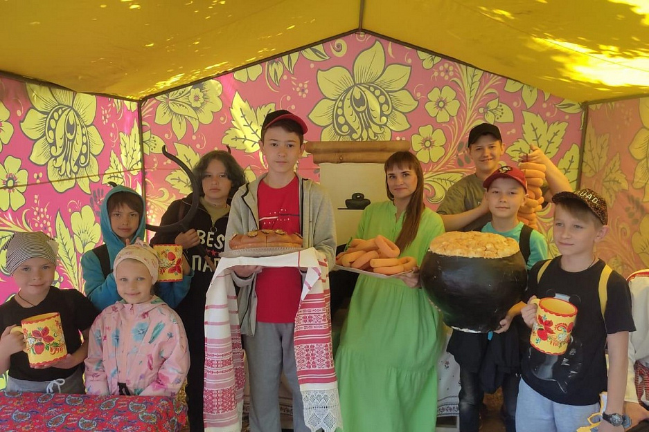 В Кургане воспитанники епархиальной воскресной школы приняли участие в региональном фестивале "Русское поле"