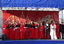 В Кургане возле кафедрального собора  состоялся  пасхальный концерт