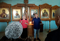 В Богоявленском соборе Кургана живописец Сергей Осипов провел экскурсию для представителей «Всероссийского общества глухих»