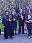 В Петухово священник принял участие в праздничных мероприятиях в честь Дня Победы