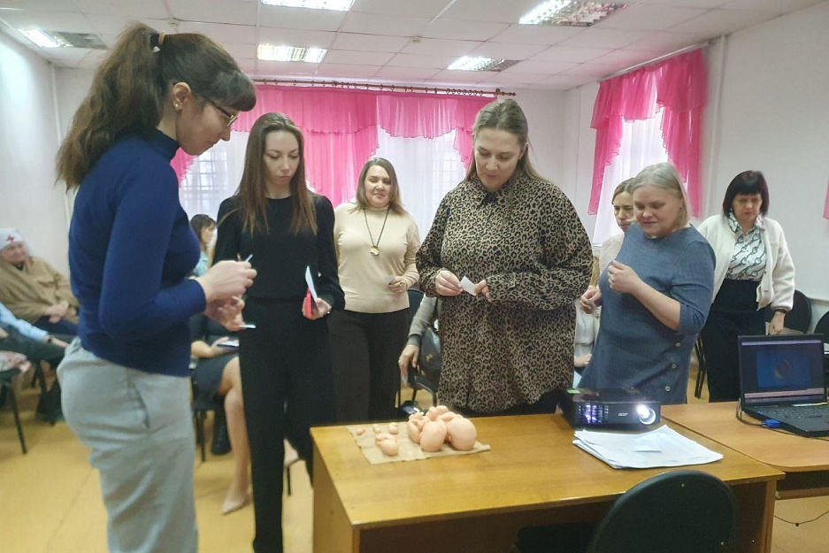 В Кургане сестры милосердия провели третий семинар для педагогов