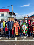 В Петухово священник принял участие в праздничных мероприятиях в честь Дня Победы