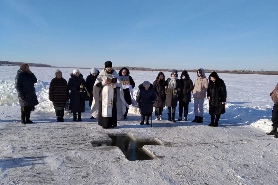 В Зауралье сельские школьники участвовали в чине освящения вод
