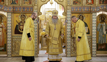 Литургия в день памяти свт. Агафангела исп., митр. Ярославского