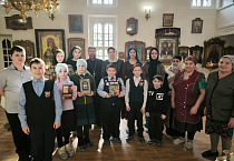 В Кургане студентки колледжа посетили мастер-класс по изготовлению просфор