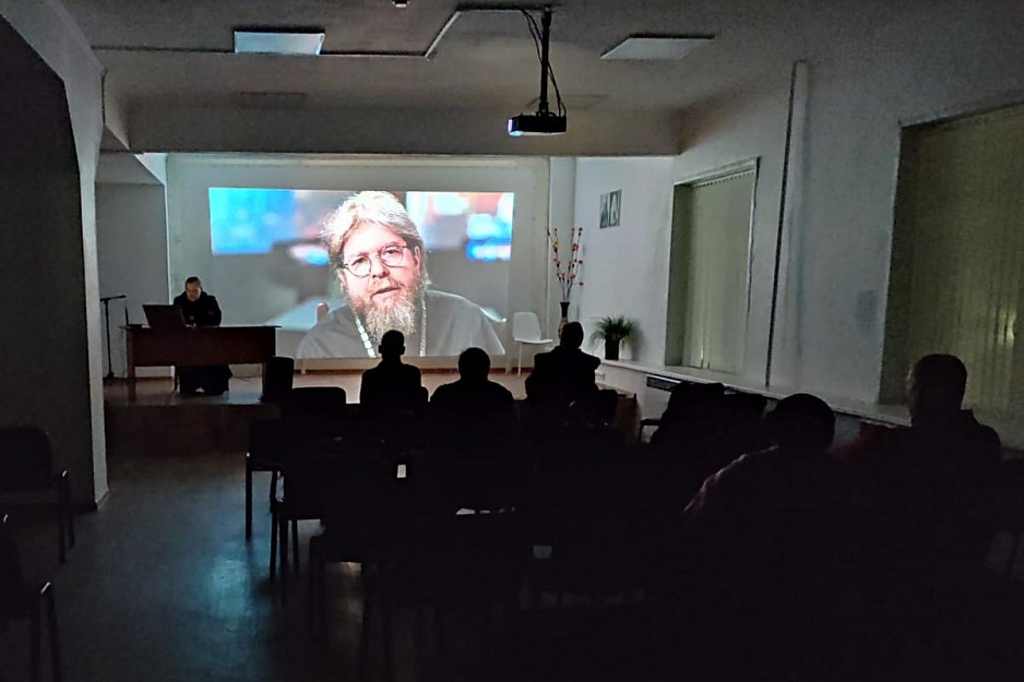 В Кургане участники православного кинолектория обсудили фильм «Гибель империи»