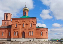 В новом храме села Половинное совершено первое Таинство Святого Крещения