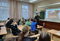 Ученики курганской школы поговорили со священником о семье