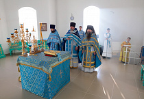 В возрожденном храме Чимеевского монастыря прошла первая архиерейская Литургия и освящение нового иконостаса