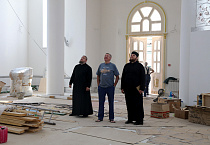 Завершается подготовка Свято-Троицкого собора в Кургане к первому богослужению