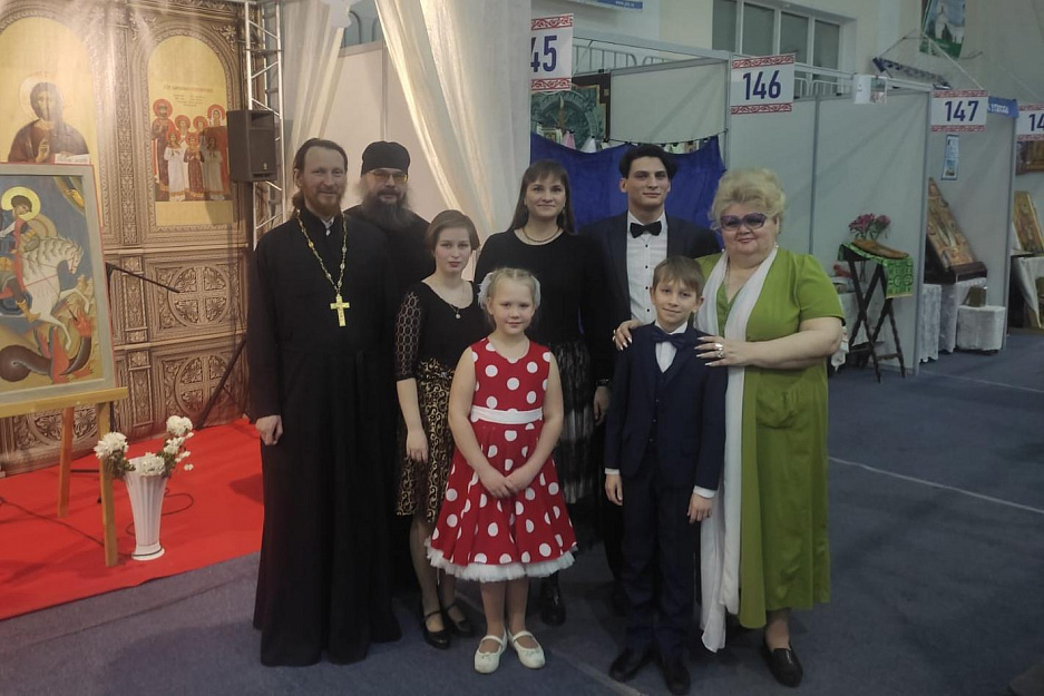 В Кургане актёры епархиального театра выступили для  гостей православной выставки