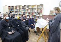 В Порт-Артурском храме города Кургана прошёл круглый стол для священников и православных педагогов