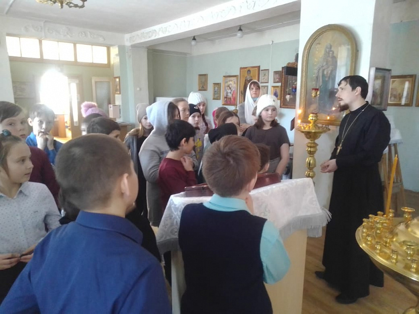 В Кургане школьники посетили  храм в День православной молодёжи