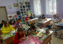 На курганском приходе организовали выставку, посвященную Масленице