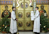 Митрополит Даниил возглавил празднование Рождества Христова в Александро-Невском соборе