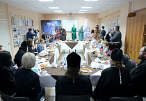 Митрополит Даниил поздравил со Святками подопечных Курганского центра помощи семье и детям