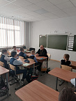 Курганский священник провёл урок нравственности для 4-классников