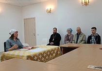 Прихожане Троицкого  собора  Кургана встретились  с известным зауральским  скульптором