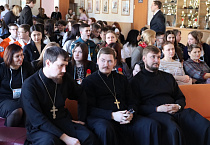 Курганские священники научили плести сети участников патриотического форума «Помнить, чтобы жить!»
