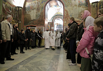 В главном соборе Зауралья встретили Пасху Христову