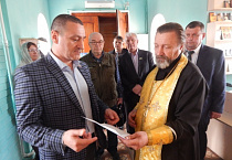Депутат Государственной Думы посетил Богоявленский храм в Петухово