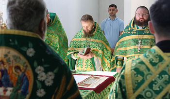 Литургия в День Святой Троицы