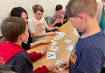 В Кургане православная молодёжь организовала игровую программу для детей, оставшихся без попечения родителей
