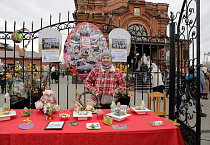 Возле кафедрального собора в Кургане состоялись пасхальные гуляния