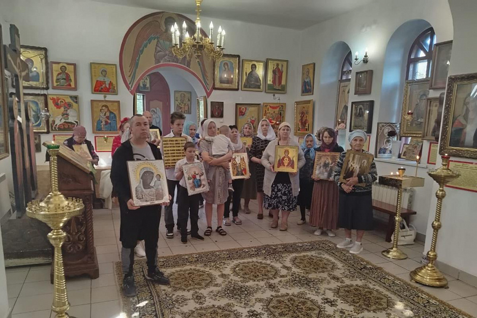 В Кургане Пантелеимоновский храм радостно встретил престольный праздник