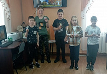 Педагог воскресной школы Мокроусовского прихода рассказала детям сельчан о главном празднике их храма