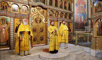 Литургия в в день Всех святых