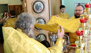 Митрополит Курганский и Белозерский Даниил 12 февраля совершил Божественную литургию в Свято-Троицком храме города Кургана