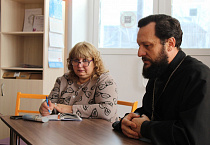 В посёлке Лебяжье священник участвовал в работе методического объединения учителей
