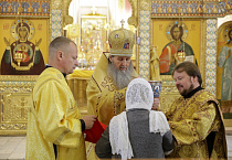 Память святителя Агафангела почтили в курганском кафедральном соборе